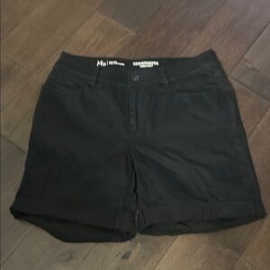 Denver Hayes Black Jean Shorts mid-rise curve-tech for Women, size 8